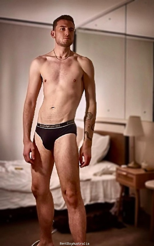 LeoXL Gay Escort Sydney 0423571202 BoyLtd.com